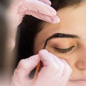 Szkolenie z Stylizacji Brwi: Farbka Syntetyczna Basic