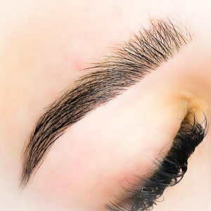 Henna zwykła + regulacja (pęseta, wosk)